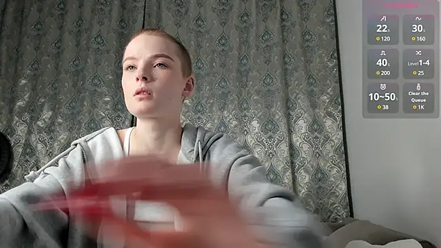 Snapshot of Mily_miligan chatting on January 4, 8:05 pm Mily miligan online show from January 4, 8:05 pm