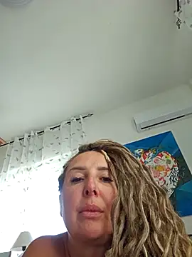 Snapshot of MariaRichi_ chatting on October 4, 7:28 am MariaRichi  online show from October 4, 7:28 am