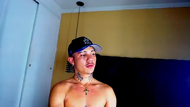 HannibalLester online show from March 11, 5:49 am