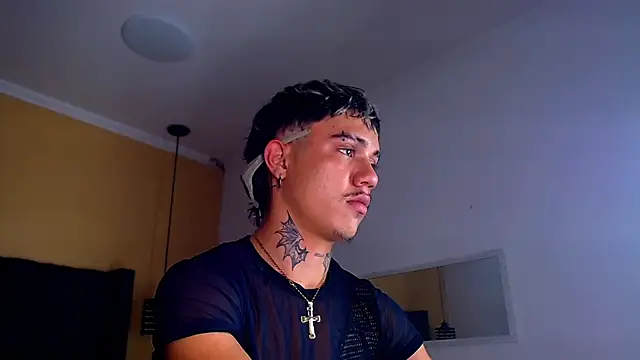 HannibalLester online show from March 15, 7:09 am