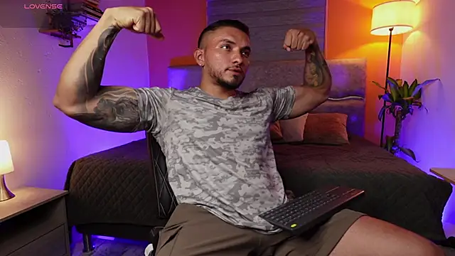 maximusclark1 online show from July 1, 11:26 pm