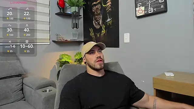 Snapshot of Giorgio-Leone chatting on October 17, 11:40 pm Giorgio-Leone online show from October 17, 11:40 pm