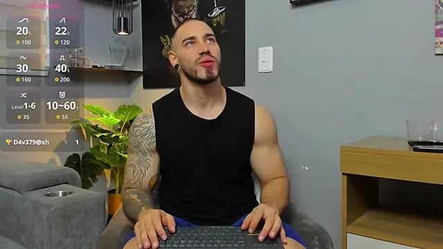 Snapshot of Giorgio-Leone chatting on December 3, 6:06 pm Giorgio-Leone online show from December 3, 6:06 pm