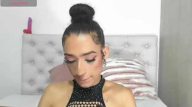 Snapshot of sweet_amalia4 chatting on December 29, 2:10 pm sweet amalia4 online show from December 29, 2:10 pm