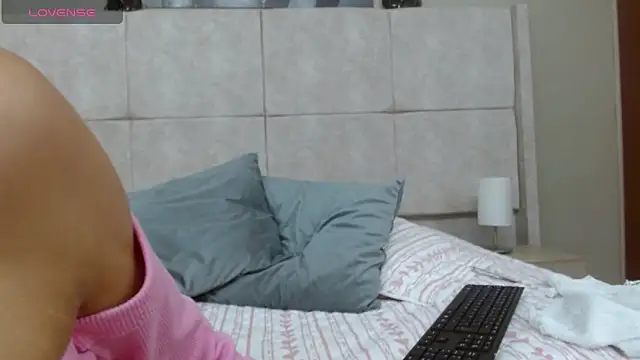 Snapshot of sweet_amalia4 chatting on January 29, 10:22 pm sweet amalia4 online show from January 29, 10:22 pm