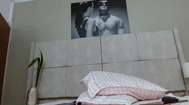 Snapshot of sweet_amalia4 chatting on March 2, 1:47 am sweet amalia4 online show from March 2, 1:47 am