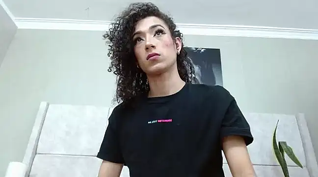 Snapshot of sweet_amalia4 chatting on March 14, 4:40 pm sweet amalia4 online show from March 14, 4:40 pm