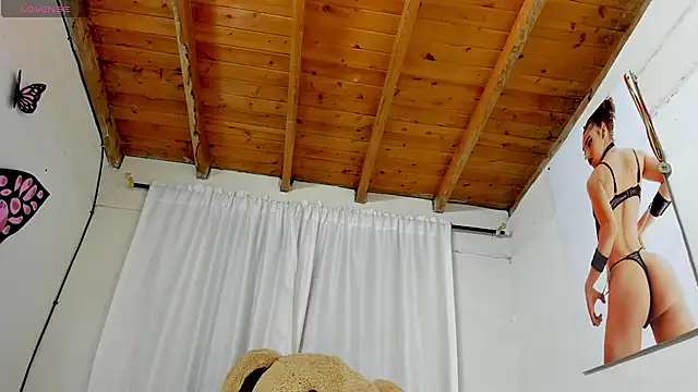 Snapshot of sweet_amalia4 chatting on September 15, 3:28 am sweet amalia4 online show from September 15, 3:28 am