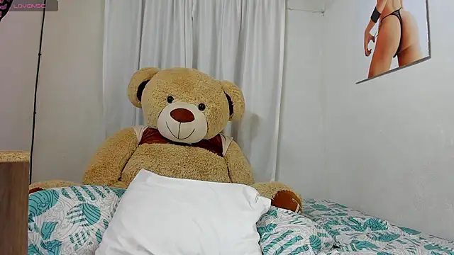 Snapshot of sweet_amalia4 chatting on September 16, 2:34 am sweet amalia4 online show from September 16, 2:34 am