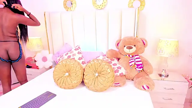 Snapshot of evangelin_ts chatting on November 22, 2:05 pm evangelin ts online show from November 22, 2:05 pm