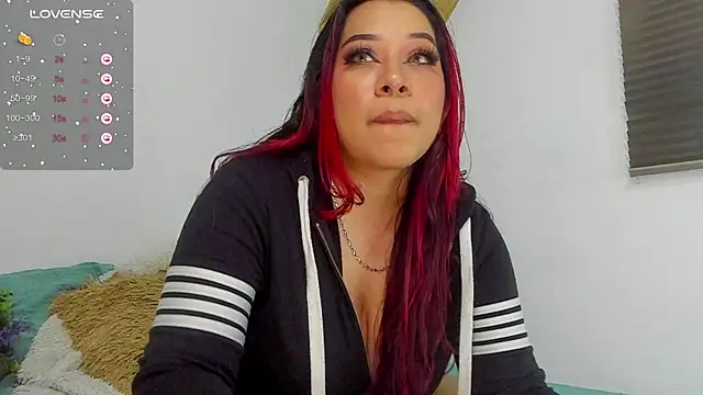 Snapshot of C_rose97 chatting on December 22, 3:44 am C rose97 online show from December 22, 3:44 am