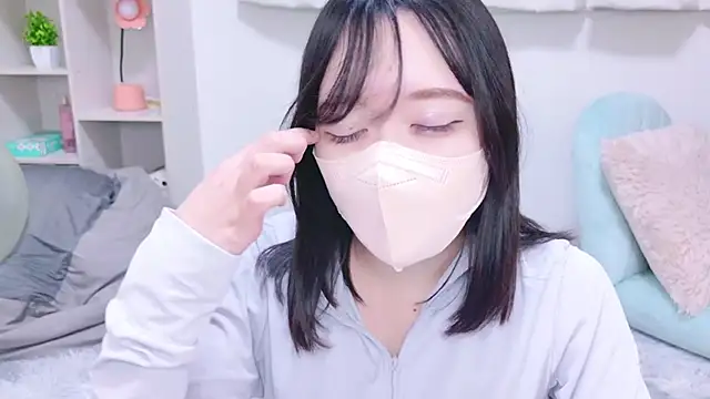 Yurie  online show from February 12, 3:38 pm