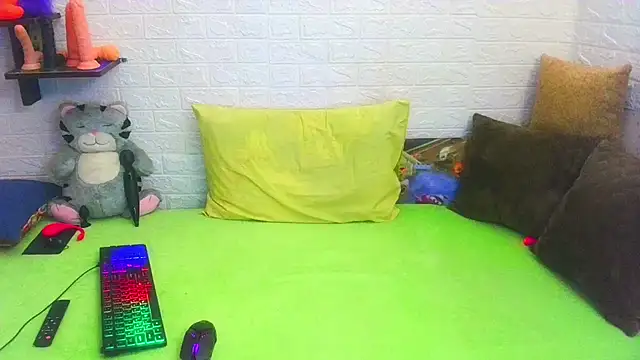 RedHousewife online show from February 19, 11:14 pm