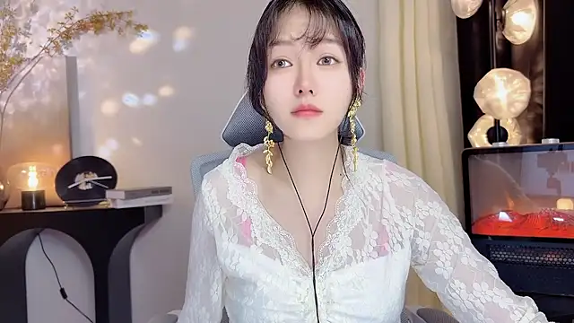 xiaodaibabyy online show from January 31, 12:07 pm