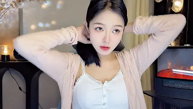 xiaodaibabyy online show from February 10, 1:22 pm