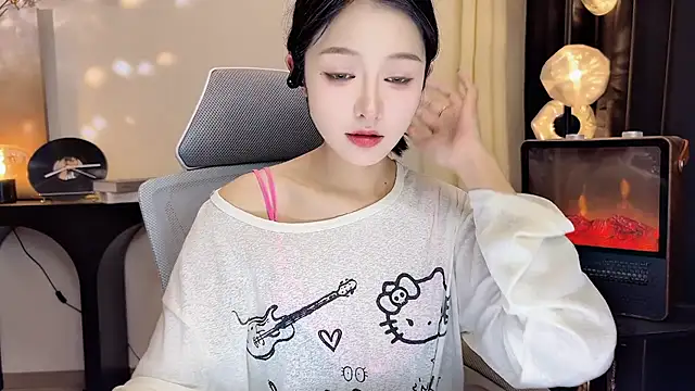 xiaodaibabyy online show from February 11, 4:56 pm