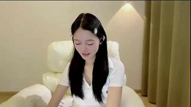 xiaodaibabyy online show from October 30, 6:37 am