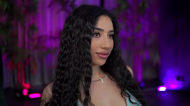 GinaValentinna online show from November 11, 7:58 pm