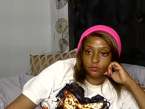 Snapshot of 922Ocean chatting on October 31, 5:19 am 922Ocean online show from October 31, 5:19 am