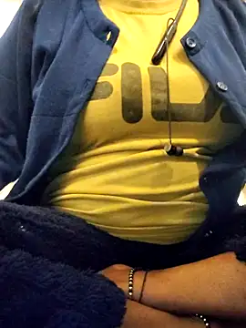 Snapshot of lovelyruhi chatting on January 8, 11:21 am lovelyruhi online show from January 8, 11:21 am