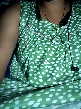 Snapshot of lovelyruhi chatting on February 14, 5:57 pm lovelyruhi online show from February 14, 5:57 pm