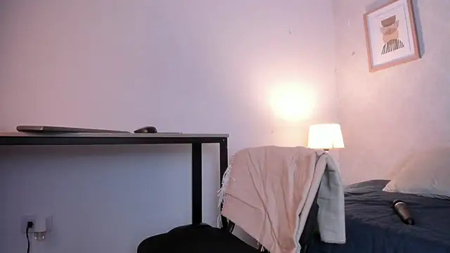 Caroline dh online show from February 10, 10:52 am