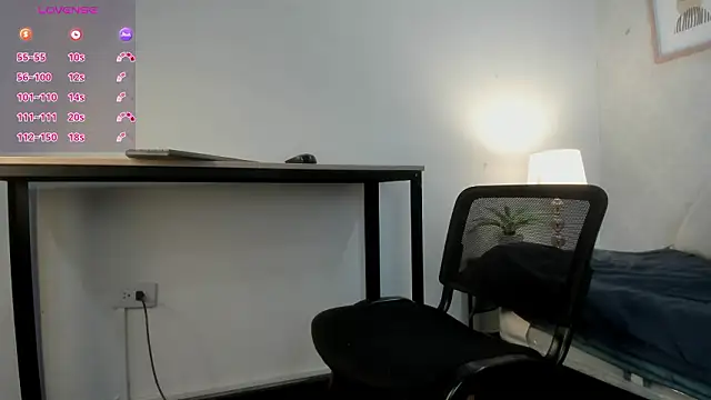 Caroline dh online show from March 4, 11:27 am