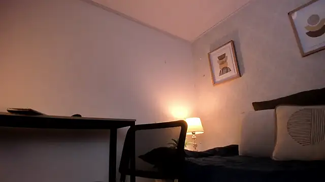 Caroline dh online show from March 11, 11:38 am