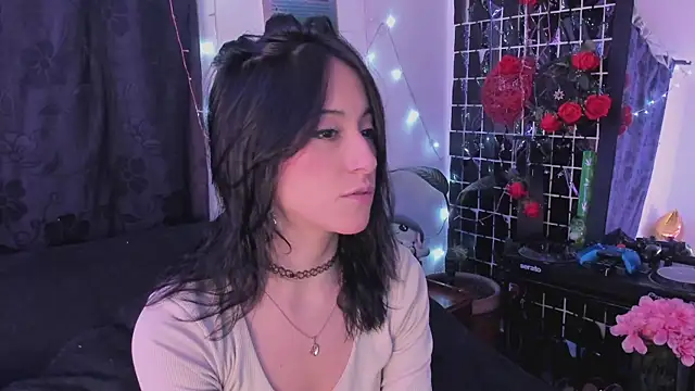 Snapshot of Carlasxdreams chatting on February 17, 3:15 am Carlasxdreams online show from February 17, 3:15 am