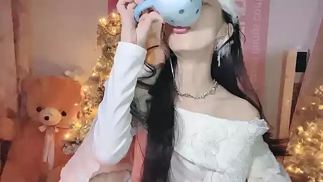 Lili-2 online show from December 20, 10:54 pm