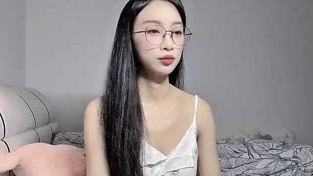 Lili-2 online show from June 6, 5:06 pm