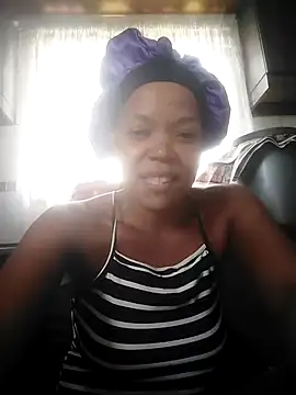 Feathergal69  online show from December 7, 7:49 am