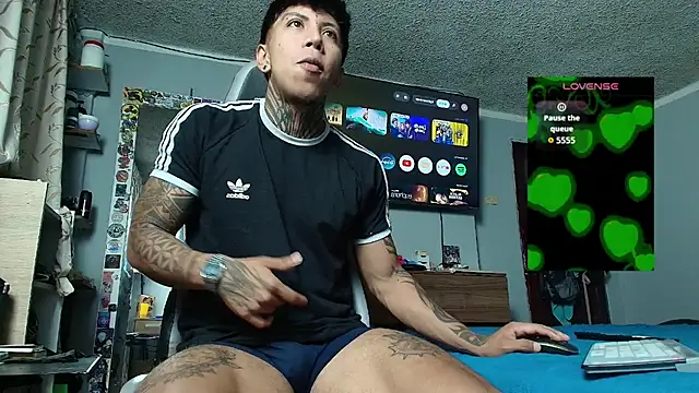 Nickhot0609 online show from February 17, 1:13 am