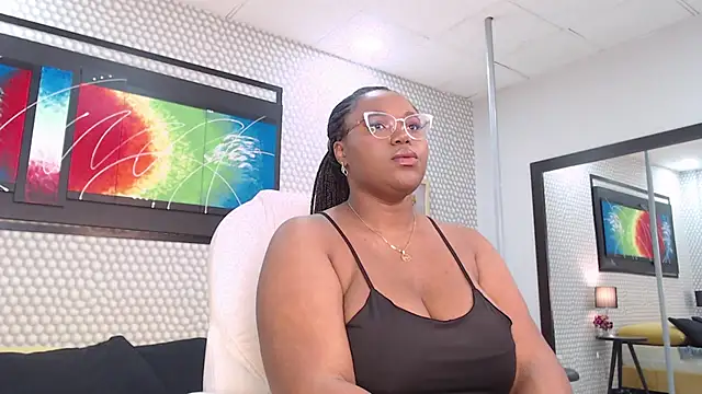 Snapshot of Makena_gh chatting on December 22, 3:55 am Makena gh online show from December 22, 3:55 am