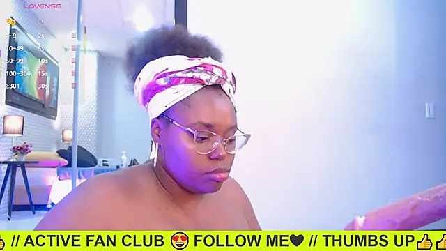 Snapshot of Makena_gh chatting on January 25, 9:47 am Makena gh online show from January 25, 9:47 am