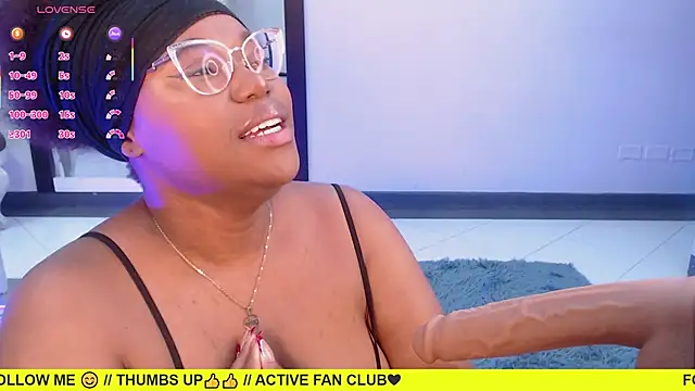 Snapshot of Makena_gh chatting on January 27, 7:14 am Makena gh online show from January 27, 7:14 am