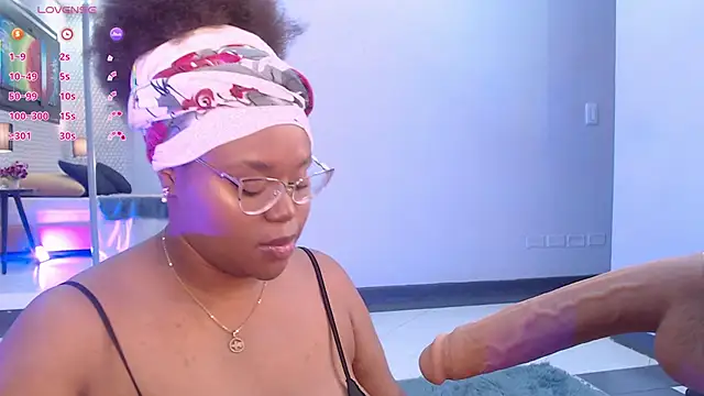 Snapshot of Makena_gh chatting on January 29, 3:54 am Makena gh online show from January 29, 3:54 am