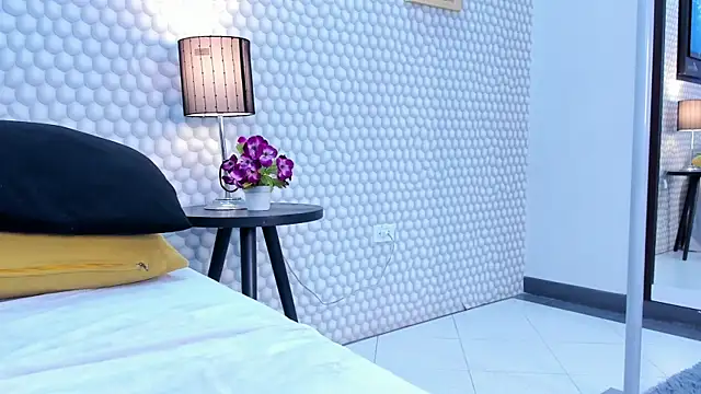 Snapshot of Makena_gh chatting on March 22, 10:17 am Makena gh online show from March 22, 10:17 am