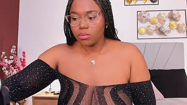 Snapshot of Makena_gh chatting on September 19, 3:41 am Makena gh online show from September 19, 3:41 am