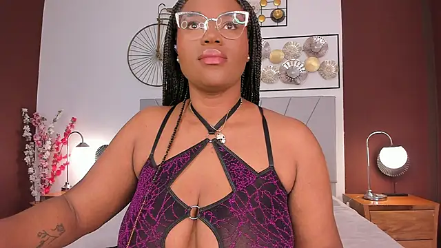 Snapshot of Makena_gh chatting on October 4, 3:59 am Makena gh online show from October 4, 3:59 am