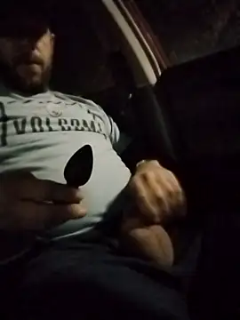 Snapshot of axelongshaft69 chatting on December 22, 2:28 am axelongshaft69 online show from December 22, 2:28 am