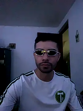 Snapshot of Jestebanano chatting on November 8, 11:36 pm Jestebanano online show from November 8, 11:36 pm