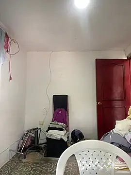 Jestebanano online show from February 9, 7:07 pm