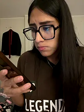 AleFantasy0001 online show from October 2, 1:12 am