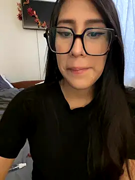 AleFantasy0001 online show from November 9, 7:34 pm