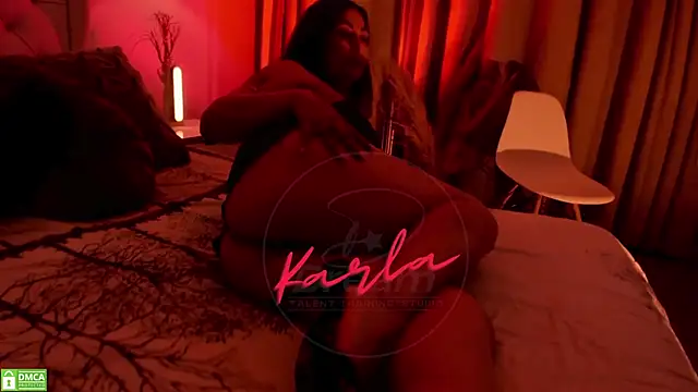 Snapshot of karla_paradise_ chatting on December 16, 9:31 pm karla paradise online show from December 16, 9:31 pm