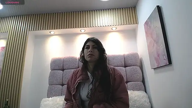 Snapshot of Melodi_Roux chatting on July 25, 12:58 pm Melodi Roux online show from July 25, 12:58 pm