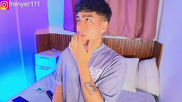 kiing azahell online show from February 18, 1:34 am