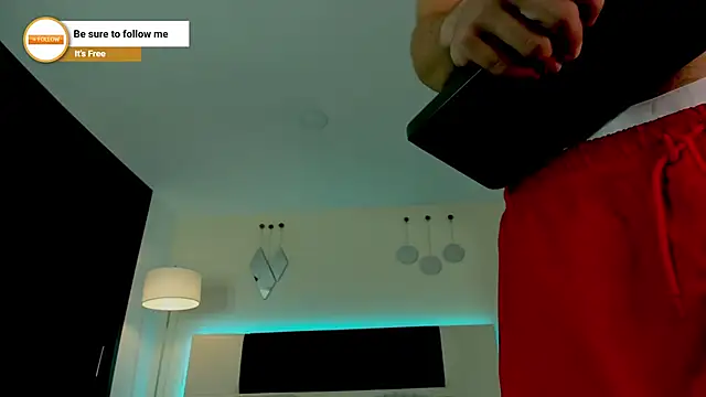 MattDevon online show from November 28, 4:15 am