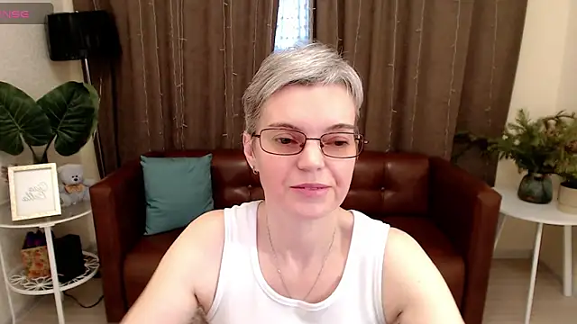 Snapshot of Cutie_Erikaa1 chatting on January 10, 5:26 am Cutie Erikaa1 online show from January 10, 5:26 am